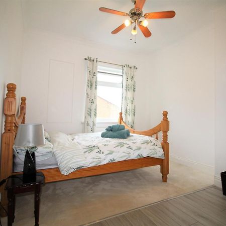 Whitley Bay - Sleeps 6 - Refurbished Throughout - Fast Wifi - Dogs Welcome Exterior foto