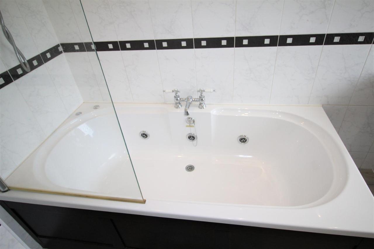 Whitley Bay - Sleeps 6 - Refurbished Throughout - Fast Wifi - Dogs Welcome Exterior foto